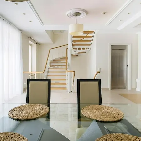 Апартаменты Luxury & Location