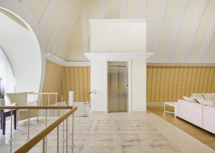 Апартаменти Luxury & Location *