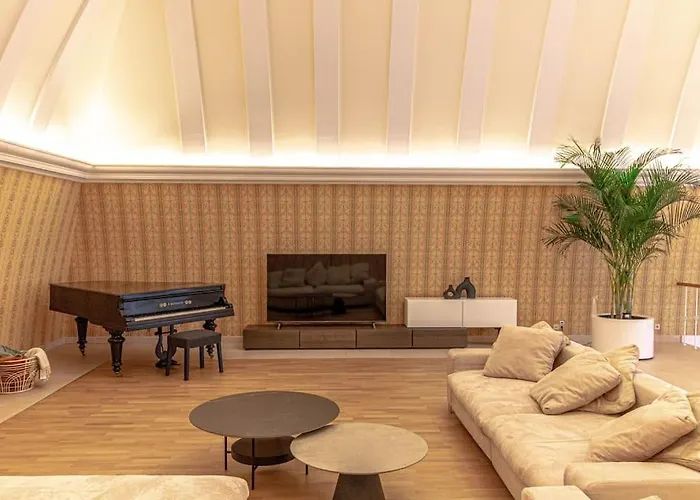 Апартаменти Luxury & Location *