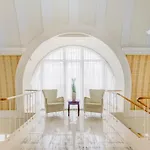 Luxury & Location דירה